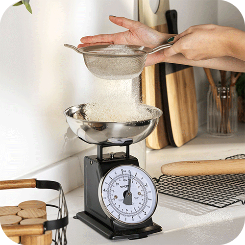 Salter Timeless Mechanical Scale with bowl attatched